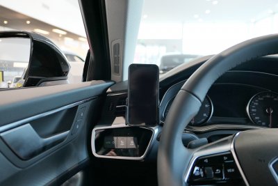 Mobilhållare Audi A6 2019-