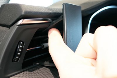 Montering av mobilhållare till Audi A7 från 2018-