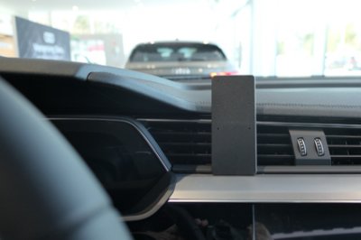 Mobilhållare Audi Q2 från 2017-