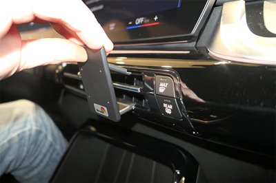 Mobilhållare BMW iX2 2024-