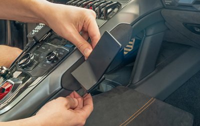 Mobilhållare Lamborghini Huracan från årsmodell 2016-