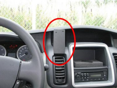 Mobilhållare till Nissan Primastar 2002-2014
