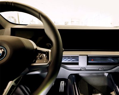 Mobilhållare BMW X3 från 2025-