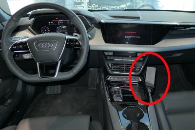 Mobilhållare Audi e-tron GT 2021-