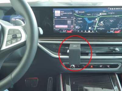 Mobilhållare BMW X7 från 2024-