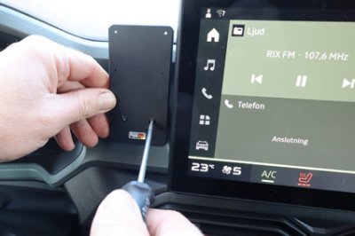 Mobilhållare Dacia Duster från 2024- och nyare