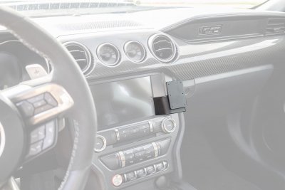 Mobilhållare Ford Mustang från 2015-2023 | För montering till höger om mittskärmen