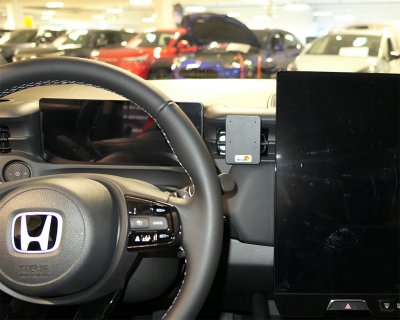 Mobilhållare Honda e:Ny1 2023-