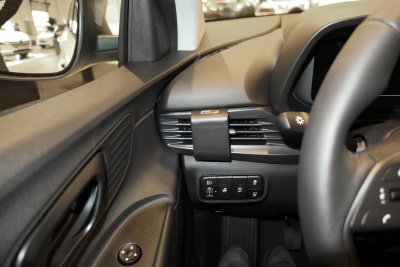 Mobilhållare Hyundai Bayon 2021-