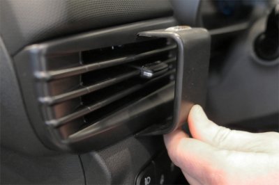 Montering av mobilhållare Hyundai Bayon från 2021-