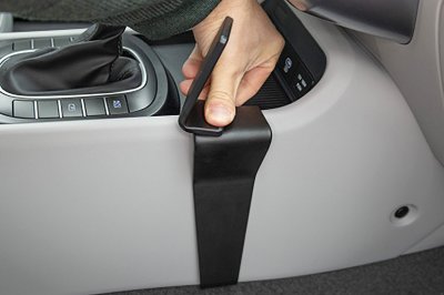 Montering av mobilhållare till Hyundai KONA från 2023-