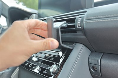 Mobilhållare Lexus IS från 2022-