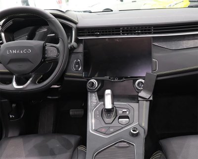 Mobilhållare Lynk & Co 05 2021-