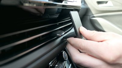 Mobilhållare Opel Grandland från 2022-