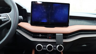 Mobilhållare Skoda Superb från 2024- och framåt