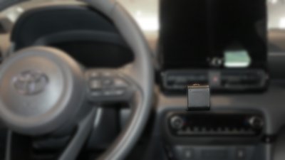 Mobilhållare Toyota Yaris från 2024-