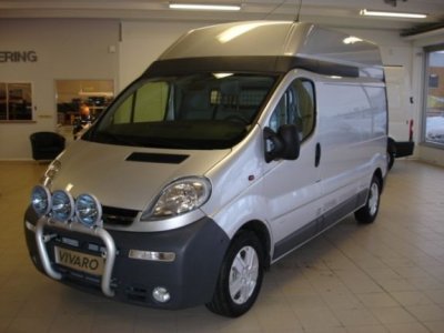 Opel Vivaro (2002-)
