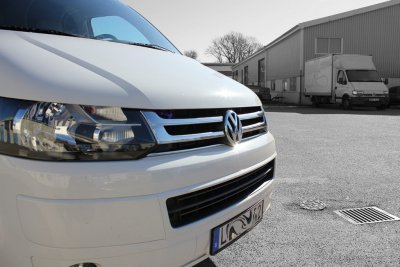 Övre grill i Rostfritt stål till Volkswagen Transporter T5 2010-2015