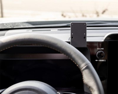 Mobilhållare till Subaru Outback från 2026- | Modellanpassad