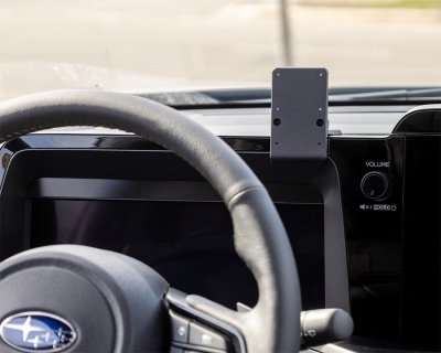 Mobilhållare till Subaru Outback från 2026- | Modellanpassad