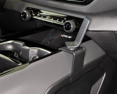 Mobilhållare Chevrolet Silverado EV 2024- | Montering till höger om mittkonsolen