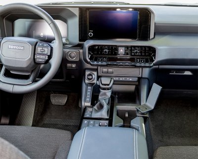 Mobilhållare Toyota Land Cruiser 2024- | Montering till höger på mittkonsol