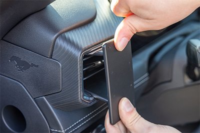 Proclip mobilhållare Ford Mustang från årsmodell 2024-