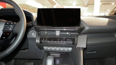 Mobilhållare Toyota C-HR från 2023-