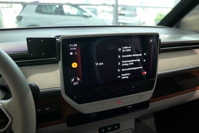 Mobilhållare till Volkswagen ID.Buzz från 2023- | 12 skärm