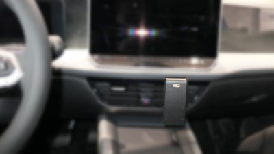 Mobilhållare Volkswagen Passat från 2024- och nyare