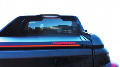 Rolltop Isuzu D-Max från 2020- och nyare | Dubbelhytt, för bilar med Sailplane flakbåge