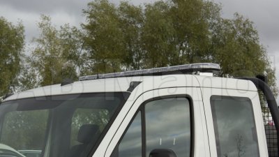 Blixtljusramp Respons 1638 mm monterad på en VW Crafter