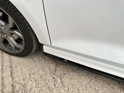 Sidokjolar Ford Fiesta från årsmodell 2017-
