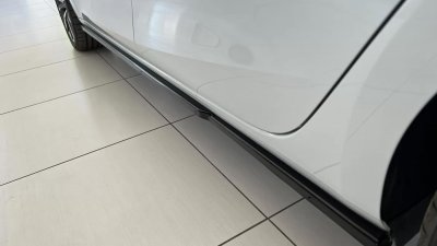 Sidokjolar Seat Leon FR från årsmodell 2020-