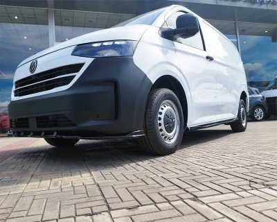 Sidokjolar V1 till Volkswagen Caravelle T7 från 2024- | Gloss Black styling
