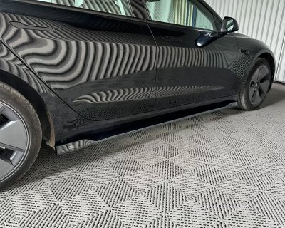 Sidokjolar Tesla Model 3 från 2017-2024