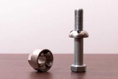 Låsmutter M6 & M8 inkl. verktyg