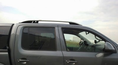 Takrails i Aluminium & Plast till Volkswagen Amarok 2011-