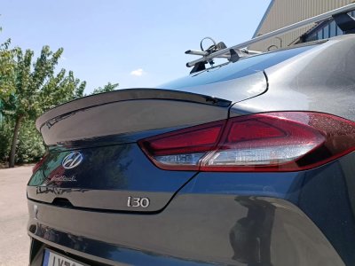 Takvinge Hyundai i30 Fastback från år 2017- och framåt
