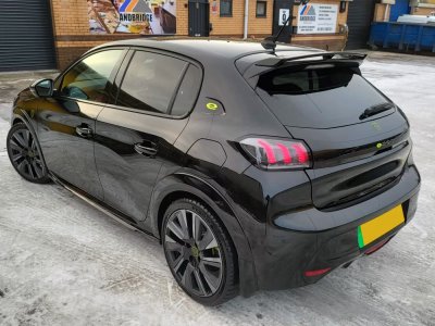Takvinge Peugeot 208 från 2020-