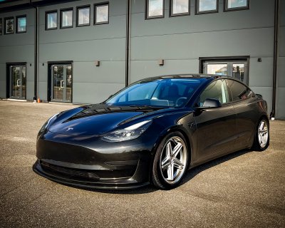 Frontsplitter Tesla Model 3 från 2017-2024