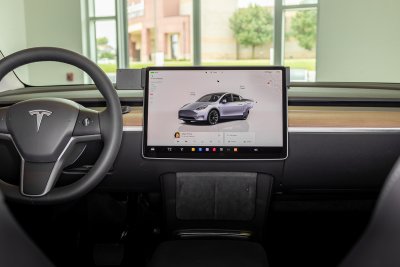 Mobilhållare Tesla Model 3 från 2017-2024