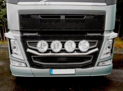 V-bar frontbåge i Rostfritt stål till Volvo FH Version 4