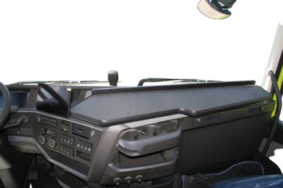 Stort bord Volvo FH från 2020-