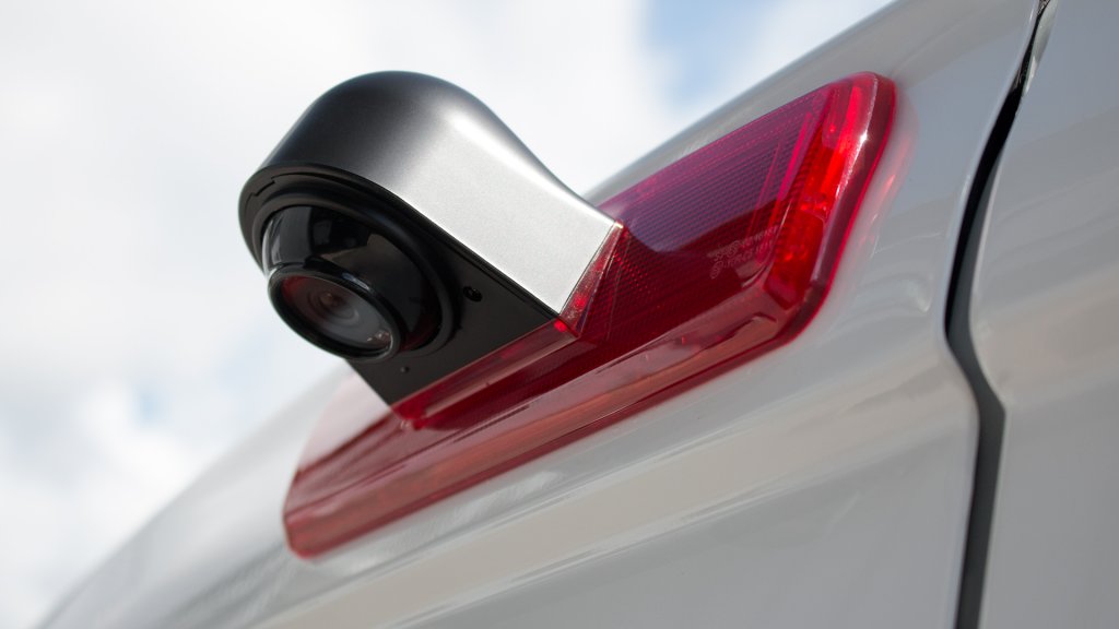 Backkamera med bromsljus till Renault Trafic från 2015- (Endast backkamera, H1 - Lågt tak (standard))