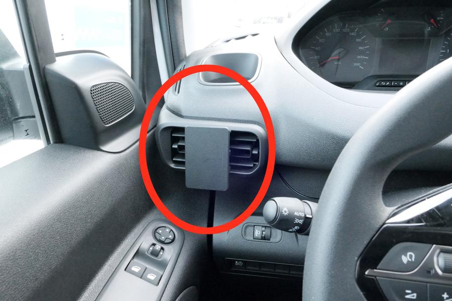 Mobilhållare till Opel Combo från 2019- (Centermontering)