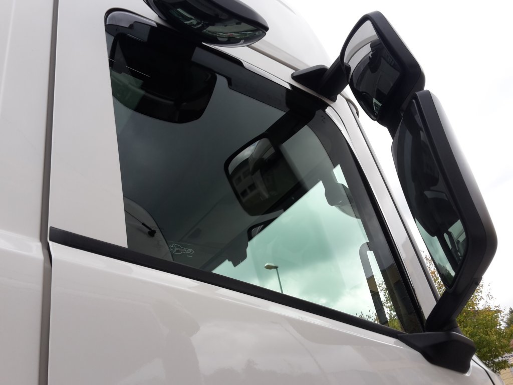 Vindavvisare till Volvo FH Version 1, 2 & 3 från 1993-2013 (Mörktonade)