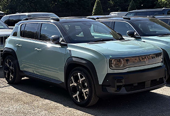 Renault 4 E-Tech från 2025- och nyare