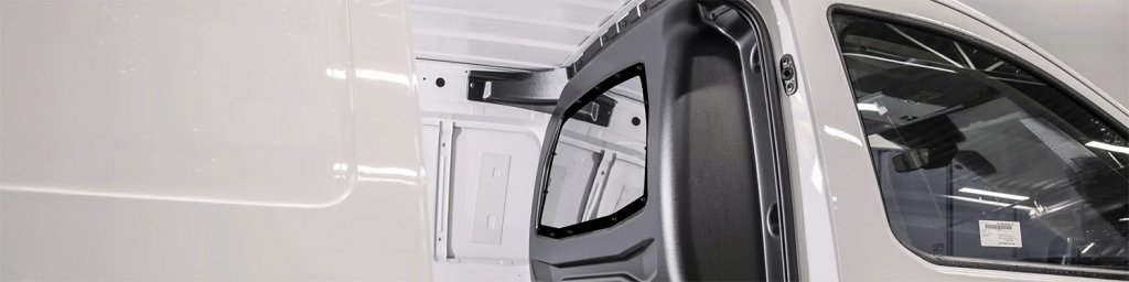 Komfortmellanvägg till Volkswagen Caddy 2021-